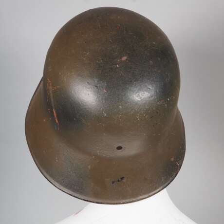 Stahlhelm M 1916 mit Stempelung, verbastelt - Foto 1