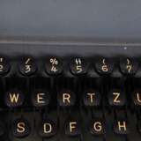 Waffen-SS Schreibmaschine im orig. Holzkasten, Olympia Robust - Foto 3