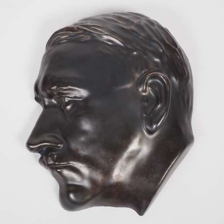 Meissen "Adolf Hitler" Wandrelief aus Keramik - Arbeitsschlacht 1933/34 - фото 1