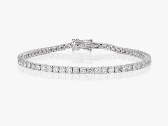 A Riviere bracelet with brilliant-cut diamonds - photo 1