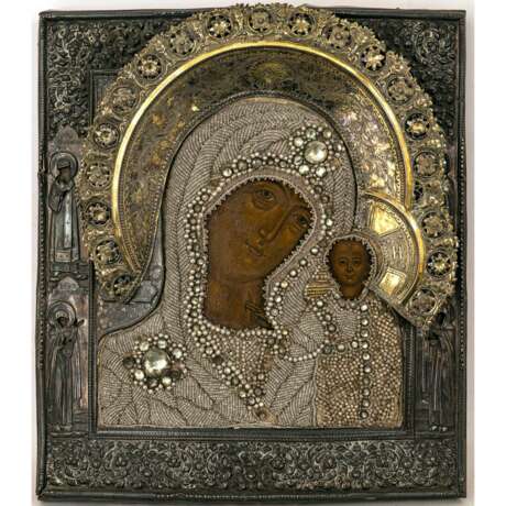 Mother of God of Kazan with four saints depicted on the borders - фото 1
