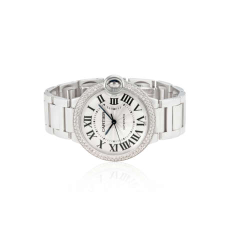 NO RESERVE | CARTIER DIAMOND AND WHITE GOLD 'BALLON BLEU' WRISTWATCH - фото 4