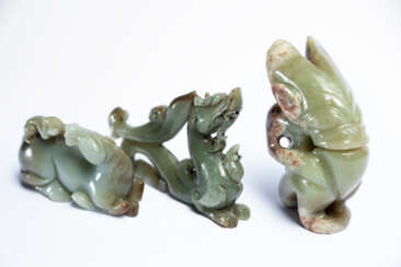 Drei chinesische Fabelwesen aus Jade