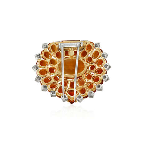 TRABERT & HOEFFER MAUBOUSSIN PAIR OF RETRO CITRINE AND DIAMOND CLIP-BROOCHES - photo 6