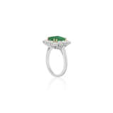 EMERALD AND DIAMOND RING - photo 5