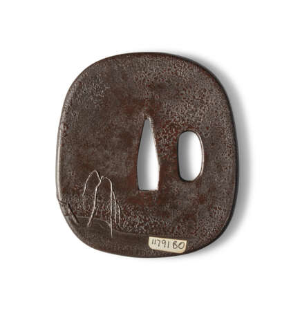 A RARE LACQUERED WOOD TSUBA - Foto 2