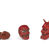 A GROUP OF TWO RED-LACQUER NETSUKE AND A BOXWOOD NETSUKE - photo 2