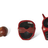 A GROUP OF TWO RED-LACQUER NETSUKE AND A BOXWOOD NETSUKE - photo 3