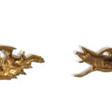 A PAIR OF GILT-METAL 'CRICKETS' MENUKI - photo 2