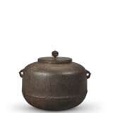 AN IRON TEA-KETTLE OF 'AMIDADO' STYLE - Foto 4