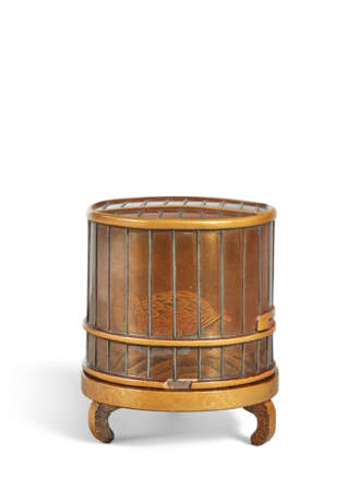 A GOLD LACQUER INCENSE BOX AND COVER IN THE FORM OF A BIRDCAGE, KOGO - Foto 3