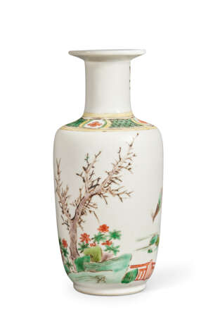 A FAMILLE VERTE BALUSTER VASE - photo 3