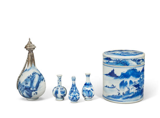 A SILVER-MOUNTED BLUE AND WHITE VASE, THREE BLUE AND WHITE MINIATURE VASES AND A BLUE AND WHITE BOX AND COVER - фото 1