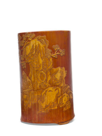 A LIU QING CARVED BAMBOO BRUSHPOT, BITONG - фото 3