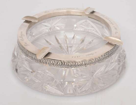 Crystal ashtray with silver finish and engraving Хрусталь Early 20th century г. - фото 1