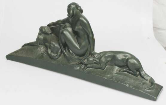 Figure en céramique Art Déco Femme avec un chien Céramique Early 20th century - photo 1 Figure en céramique Art Déco Femme avec un chien Céramique Early 20th century - photo 1