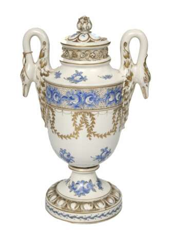 Vaseur en porcelaine avec couvercle Porcelaine Early 19th century - photo 1