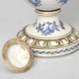Porcelain vaseurn with lid Porcelain Early 19th century - photo 2