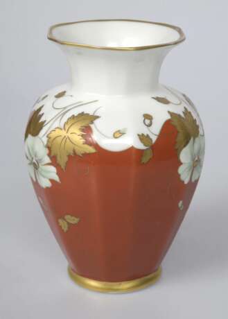 Painted porcelain vase Porcelain Early 20th century - photo 2