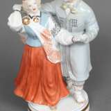 Figurine en porcelaine Fils national avec fille nationale Porzellan Mid-20th century - Foto 1