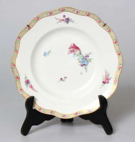 Assiette d&eacute;corative en porcelaine de Meissen peinte Porcelaine 18th century - photo 1