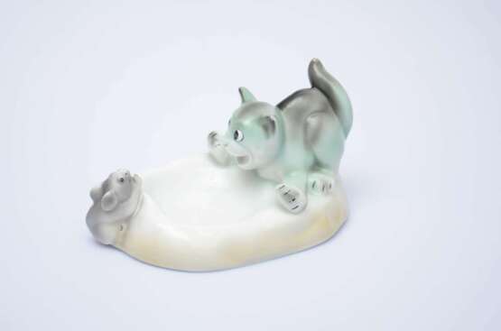 Porcelain ashtray Cat and mouse Porcelain Early 20th century - photo 2
