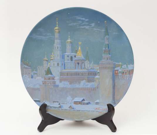 A collection of 13 painted plates by famous Russian painters Porcelain At the turn of 19th -20th century - photo 16