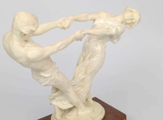 Фарфоровая фигурка Танцующая пара Фарфор Early 20th century г. - фото 3