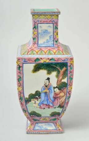 Vase chinois en porcelaine peinte Porcelaine 18th century - photo 4