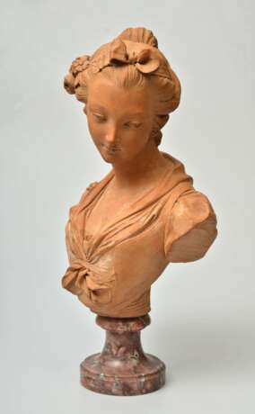Terracotta bust on a marble base Bust of a Virgin Marble Mid-19th century - photo 3