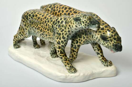 German Schwarzbuger porcelain figurine Leopard Porcelain Early 20th century - photo 3