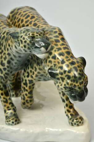 German Schwarzbuger porcelain figurine Leopard Porcelain Early 20th century - photo 4