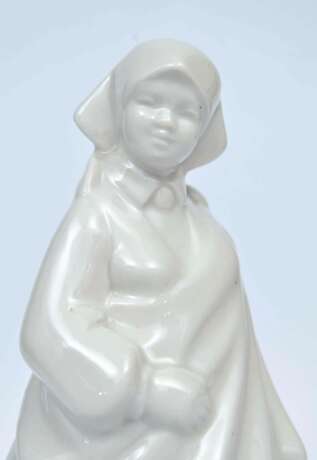 Фарфоровая статуэтка ``Народная танцовщица&amp;39;&amp;39; Фарфор Mid-20th century г. - фото 5