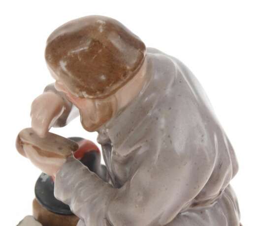 20e si&egrave;cle Ann&eacute;es 20 Russie Verbilki Figurine en porcelaine Homme avec du pain Porzellan Early 20th century - Foto 7