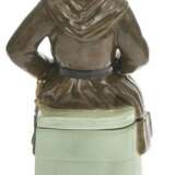 Фаянсовая статуэтка - посуда с крышкой для табака Осман Нури Паша Фаянс Late 19th century г. - фото 3