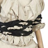VIVIENNE WESTWOOD, `DRESSED TO SCALE` COLLECTION, AUTUMN-WINTER 1998 / 99 - фото 8