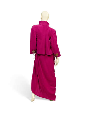 VIVIENNE WESTWOOD, `DRESSED TO SCALE` COLLECTION, SPRING-SUMMER 1998 / 99 - фото 4