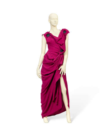 VIVIENNE WESTWOOD, `DRESSED TO SCALE` COLLECTION, SPRING-SUMMER 1998 / 99 - фото 5