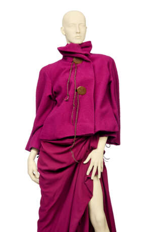 VIVIENNE WESTWOOD, `DRESSED TO SCALE` COLLECTION, SPRING-SUMMER 1998 / 99 - фото 13