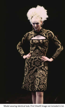 VIVIENNE WESTWOOD, `FIVE CENTURIES AGO` COLLECTION, AUTUMN-WINTER 1997 / 98 - фото 9