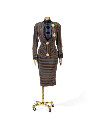 VIVIENNE WESTWOOD, `DRESSED TO SCALE` COLLECTION, AUTUMN-WINTER 1998 / 99 - photo 1