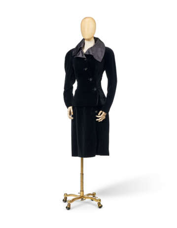 VIVIENNE WESTWOOD, `STORM IN A TEACUP` COLLECTION, AUTUMN-WINTER 1996 / 97 - фото 2