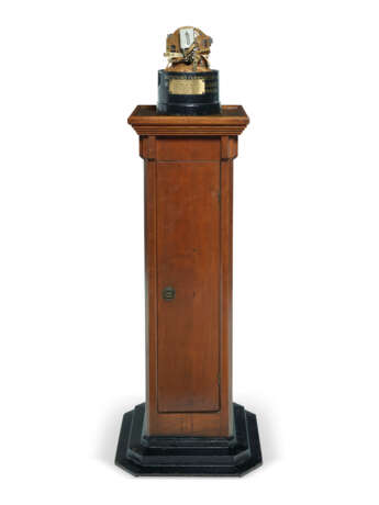 A brass telegraphic stock ticker - photo 2