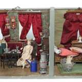 Puppenstube um 1900/20, 2 Raumgehäuse, außenseitig weiß bema… - photo 1