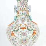 Famille rose-Vase mit ''Lotus''-Dekor China, wohl 20. Jh., P… - photo 2