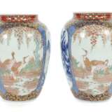 Paar Vasen mit polychromer Malerei China, wohl 20. Jh., Porz… - фото 1