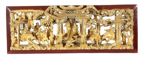 Schnitzfriespaneel China, 20. Jh., Holz geschnitzt, goldfarb… - photo 1