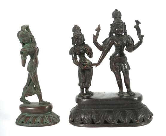 2 kleine Statuetten Indien, Mitte 20. Jh., Bronze, best. aus… - фото 1
