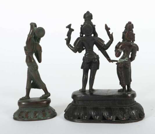2 kleine Statuetten Indien, Mitte 20. Jh., Bronze, best. aus… - фото 2