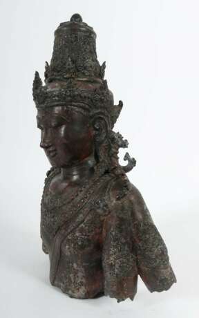 Büste einer Tara-Statue Kambodscha, wohl vor 1900, Bronze pa… - Foto 2